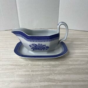 Vintage Spode Fitzhugh Blue Gravy Boat: English Porcelain Transferware